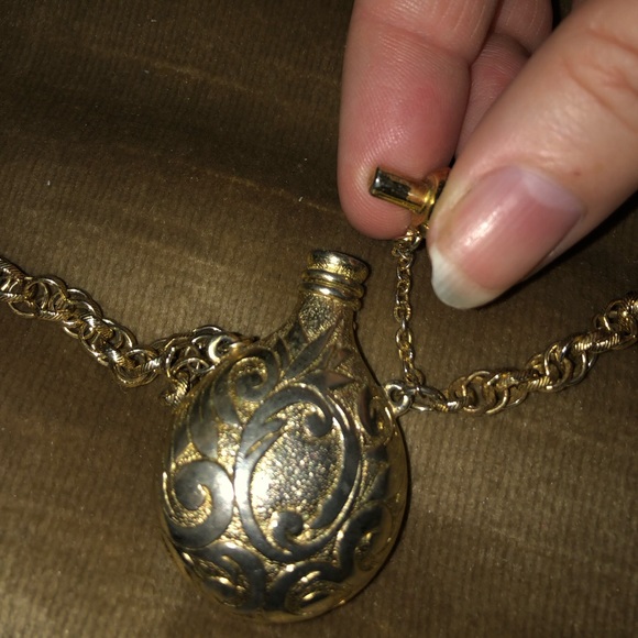 Vintage Perfume Bottle Costume Necklace - 701 $50 or $45 w/offer - Picture 3 of 3